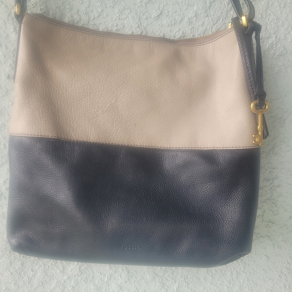 Fossil Colorblock Charlotte Hobo Black and Tan Shoulder Bag - Picture 3 of 13